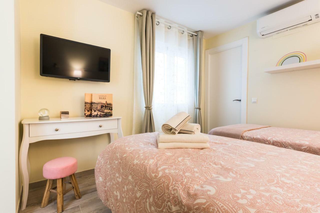 Malaga Centre Apartment With Parking Exterior foto