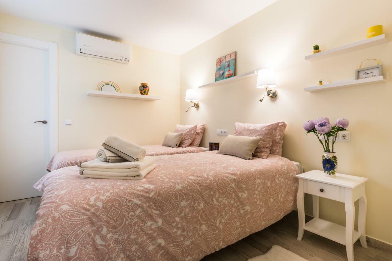 Malaga Centre Apartment With Parking Exterior foto